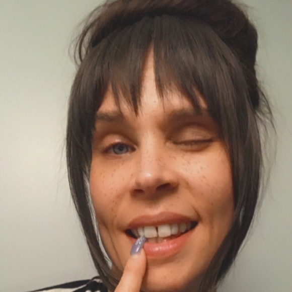 Meet your Posher, Rebecca - Picture 2 of 6